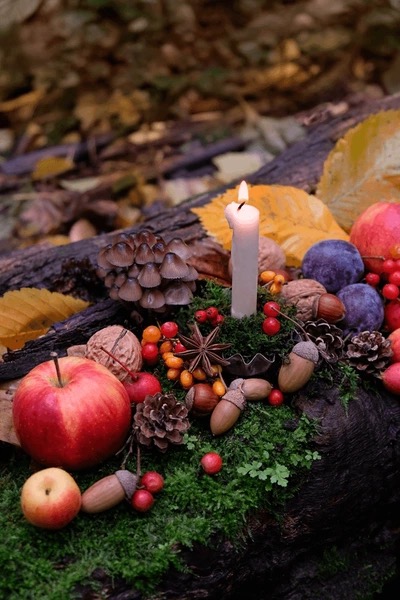 The Mabon Motherhood Spread: Community rituals 1/3